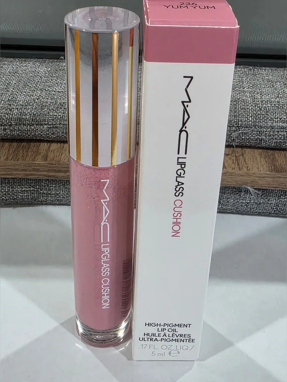 MAC Lipglass Cushion High-Pigment Lip Oil 236 YUM YUM. BNIB